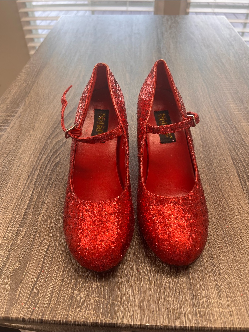 Women's Red Glitter Mary Jane Heels Dorthy Wizard of Oz Cosplay Size 8 Holloween